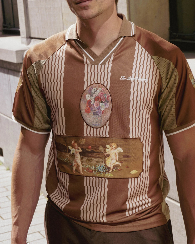 Angel Jersey marron The Loose Company, maillot football revisité streetwear avec patches brodés et logo. Skate Mons Saint-Ghislain.