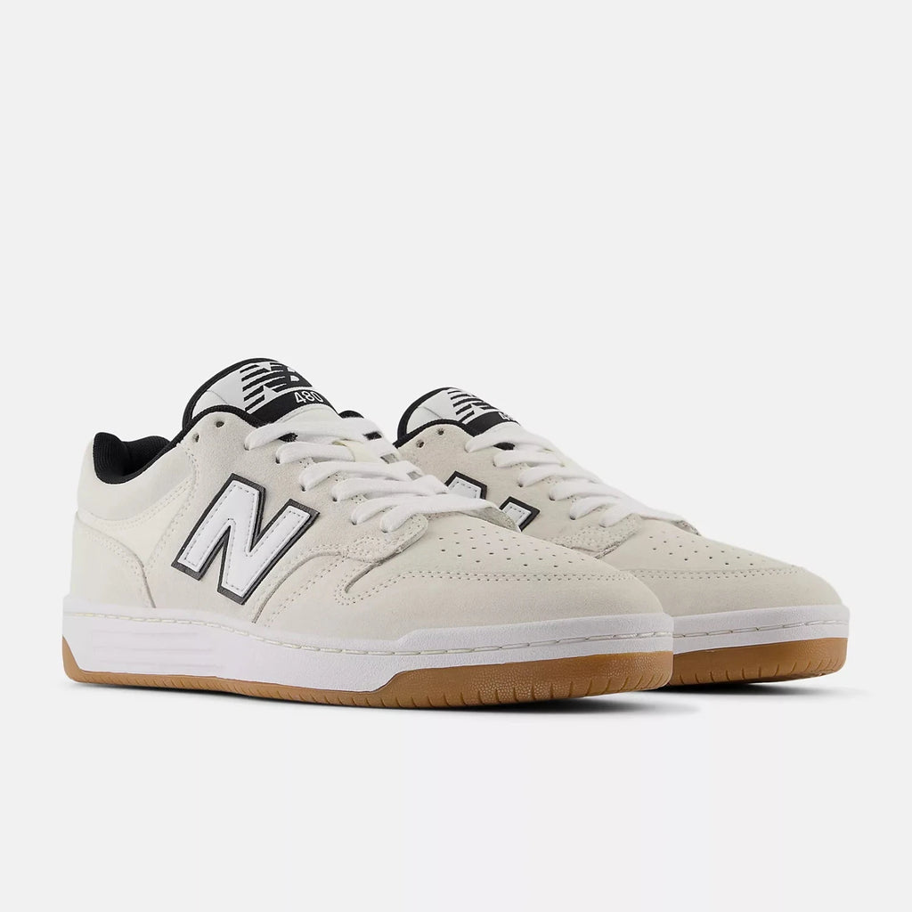 Paire de chaussures New Balance Numeric 480 White Black vue de 3/4 face 