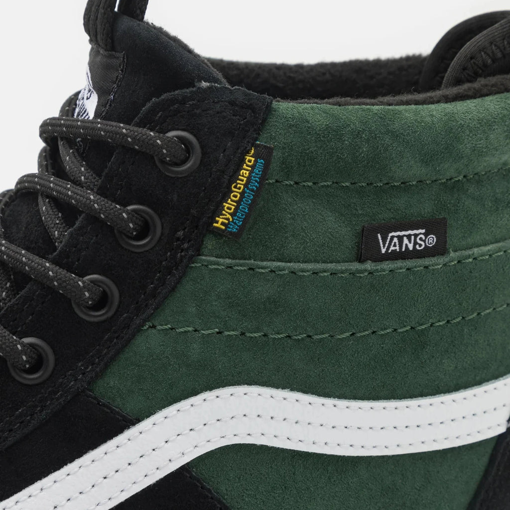 Chaussures Vans MTE Black Green zoom sur le côté de la chaussure