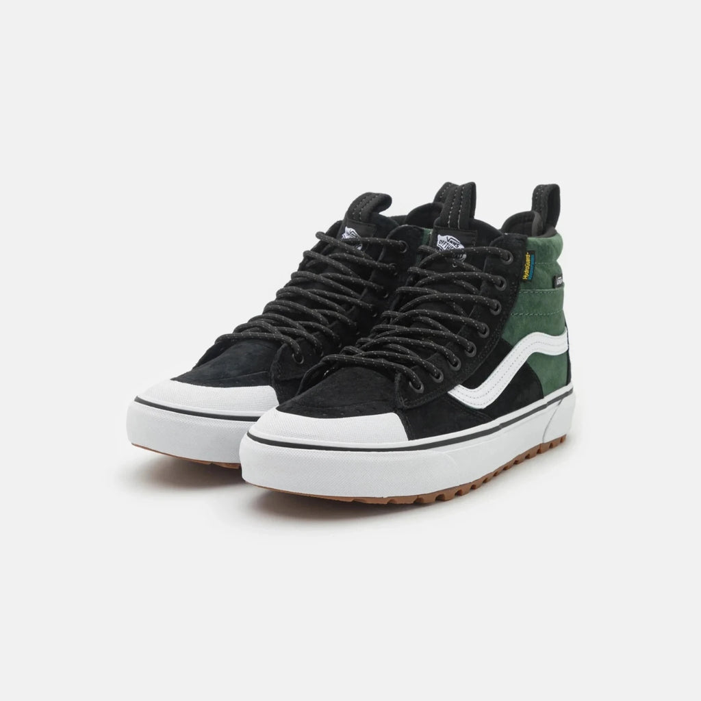 Chaussures Vans MTE Black Green vue de 3/4 face