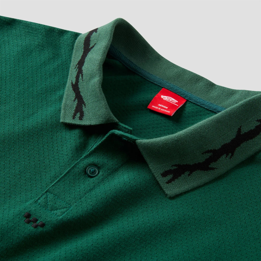 Vans Skate Mesh Polo Rain Forest vue sur le col 
