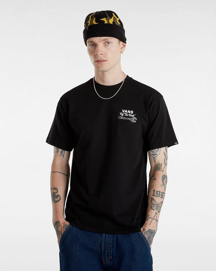 Mannequin portant le T-shirt Vans Wrenched Black vue de face 