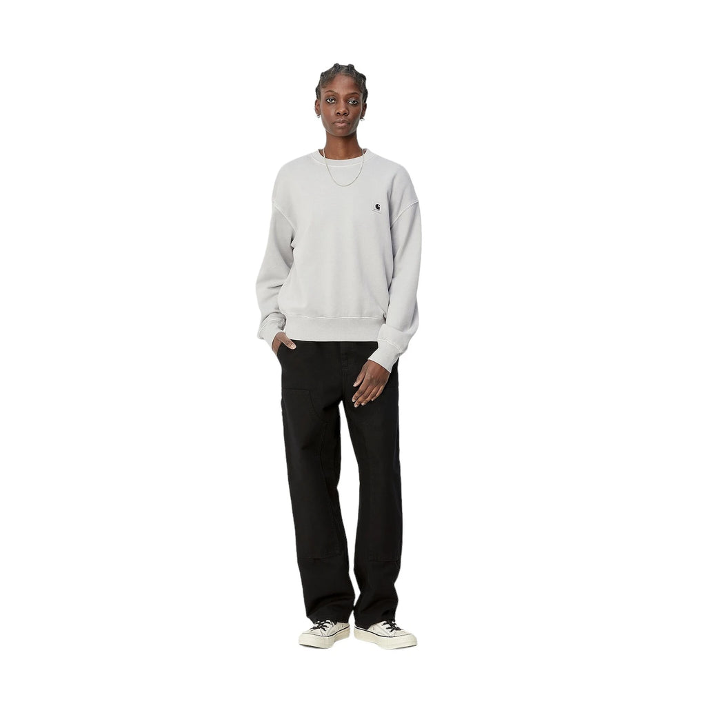 Mannequin portant un Pull pour fille Carhartt WIP W' Nelson Sonic Silver vue en entier