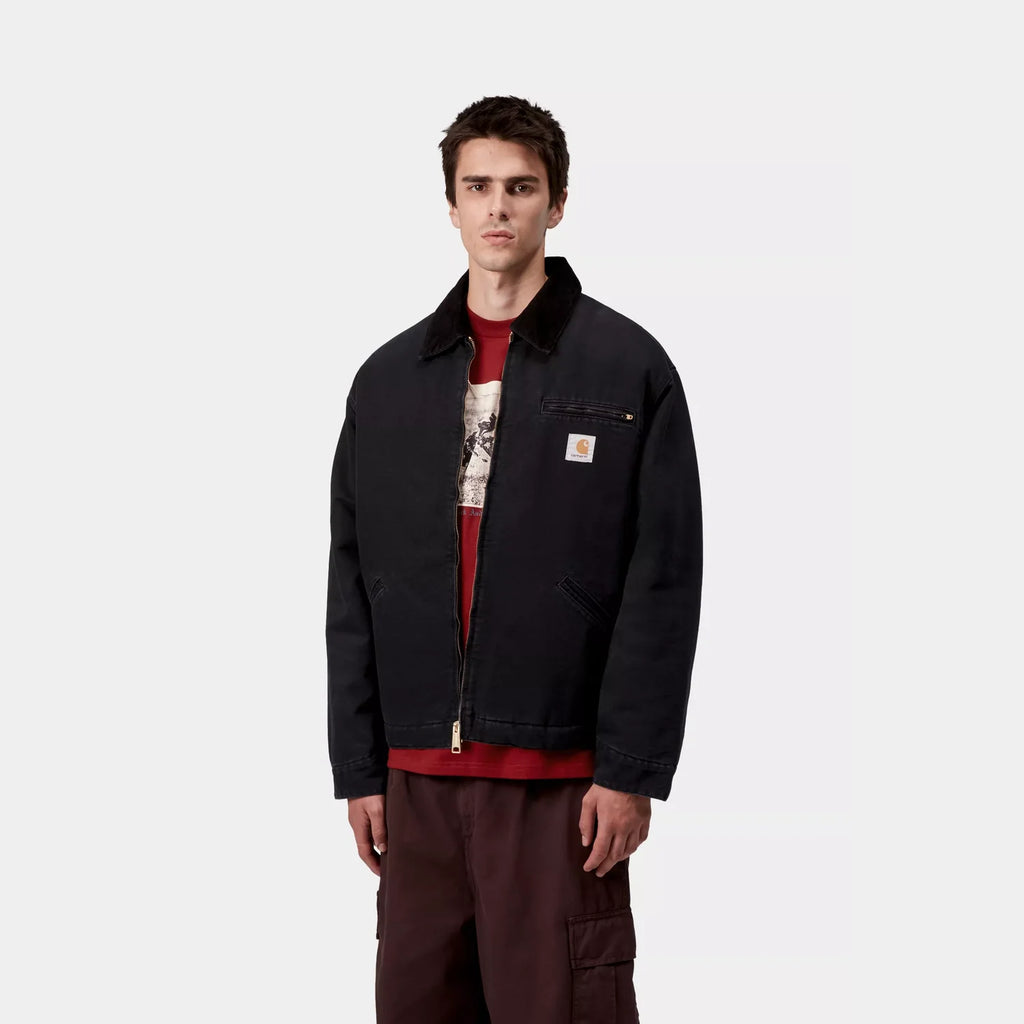 Veste Carhartt WIP OG Detroit Black Chalk Washed coton bio col velours côtelé – skateshop Mons - Vu sur un mannequin de face