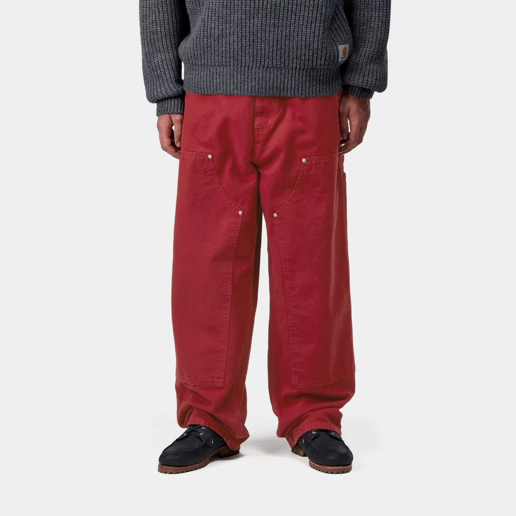 Pantalon Carhartt WIP OG Double Knee coupe droite décontractée, toile épaisse avec renforts. Disponible près de Mons. Vue de face porté par un mannequin