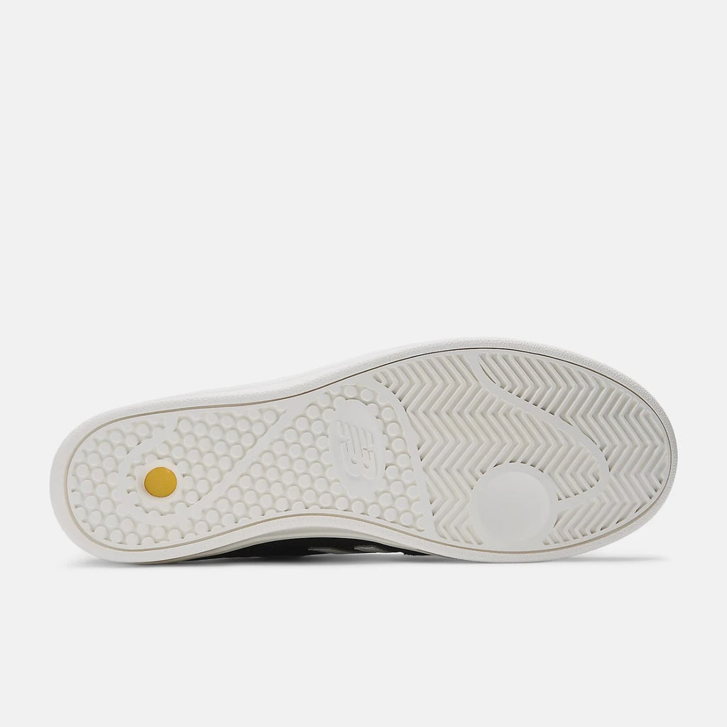 NB Numeric 430 Black/White vues sur la semelle du dessous