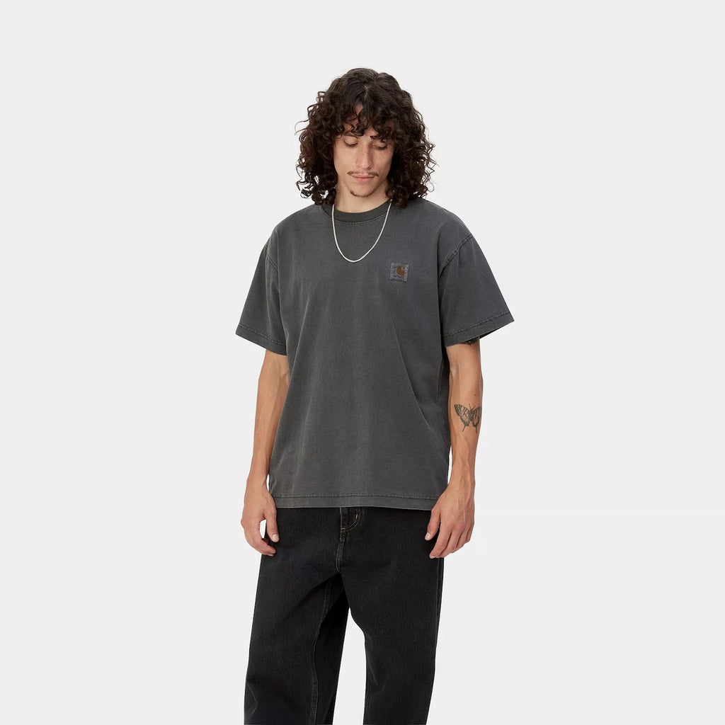 Mannequin portant le T-shirt Carhartt WIP Vista Graphite Garment Dyed vue de face