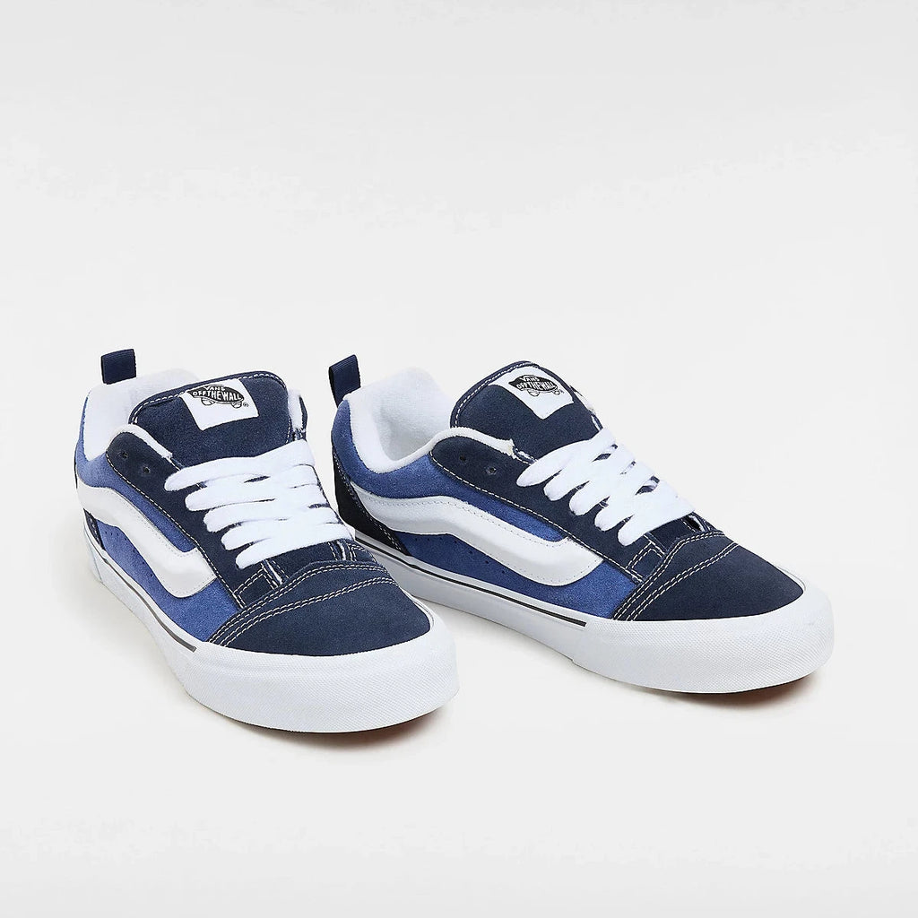 Chaussures Vans Knu Skool Navy White vue de profil extérieur 3/4 face